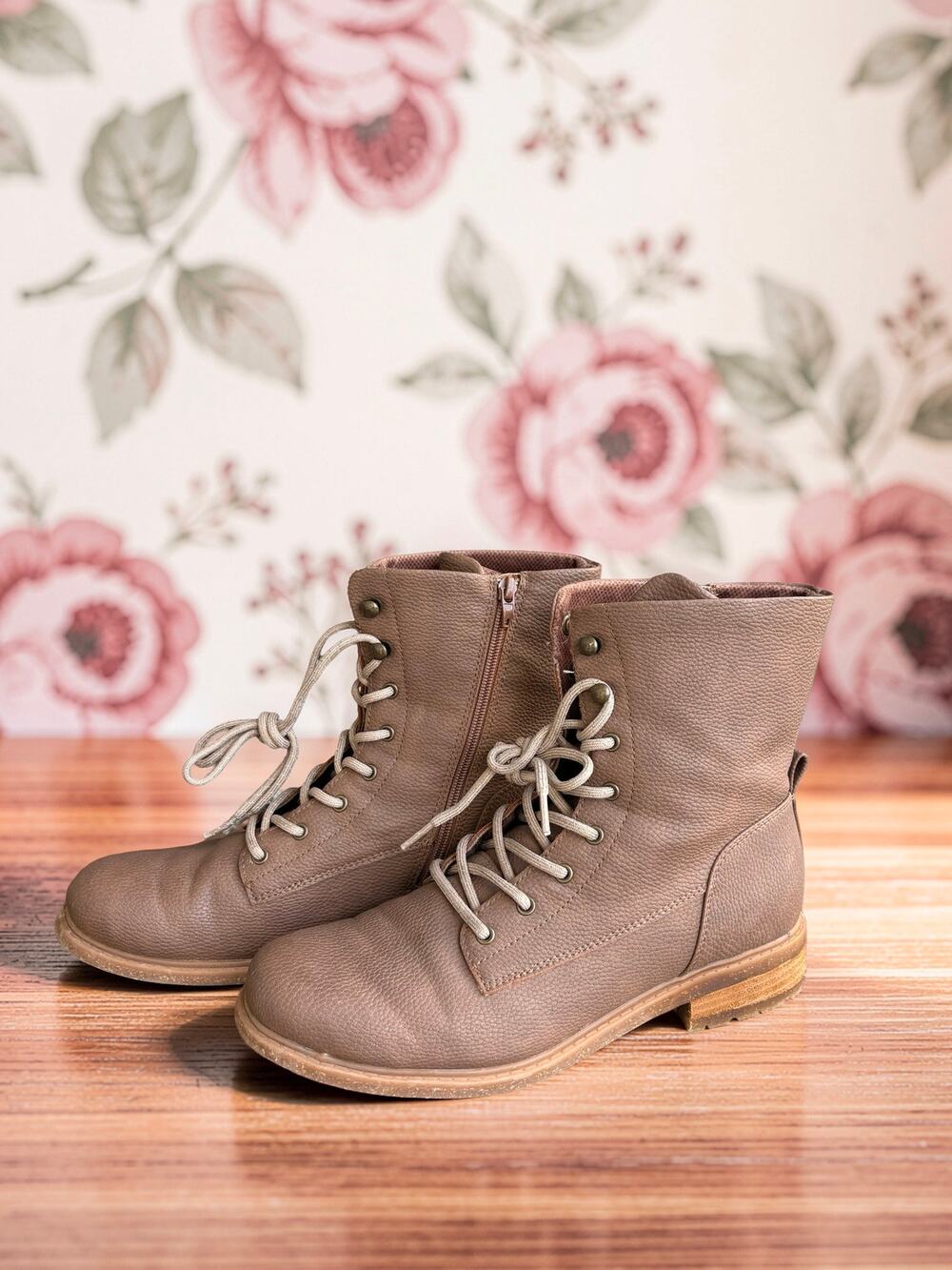 BOC Born Concept Womens Brown Combat Boots Lace Up Side Zip Ankle Boots
